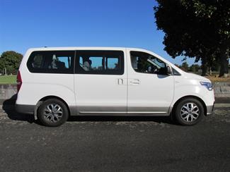 2021 Hyundai iMax - Thumbnail