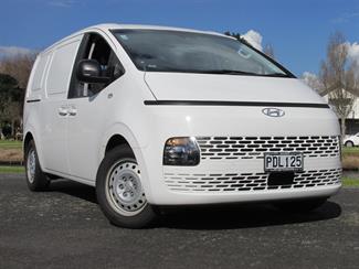 2022 Hyundai Staria - Thumbnail