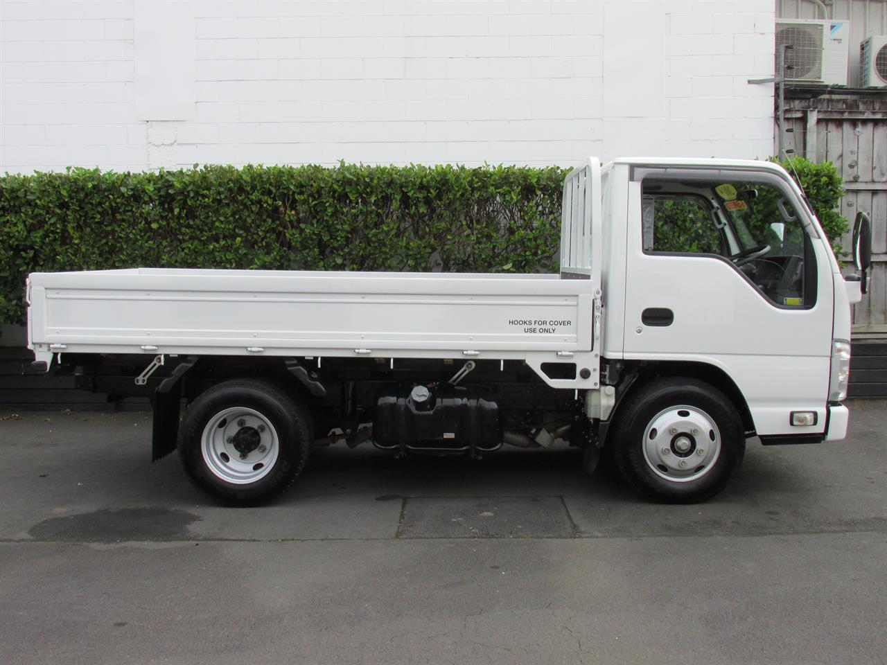 2019 Isuzu Elf