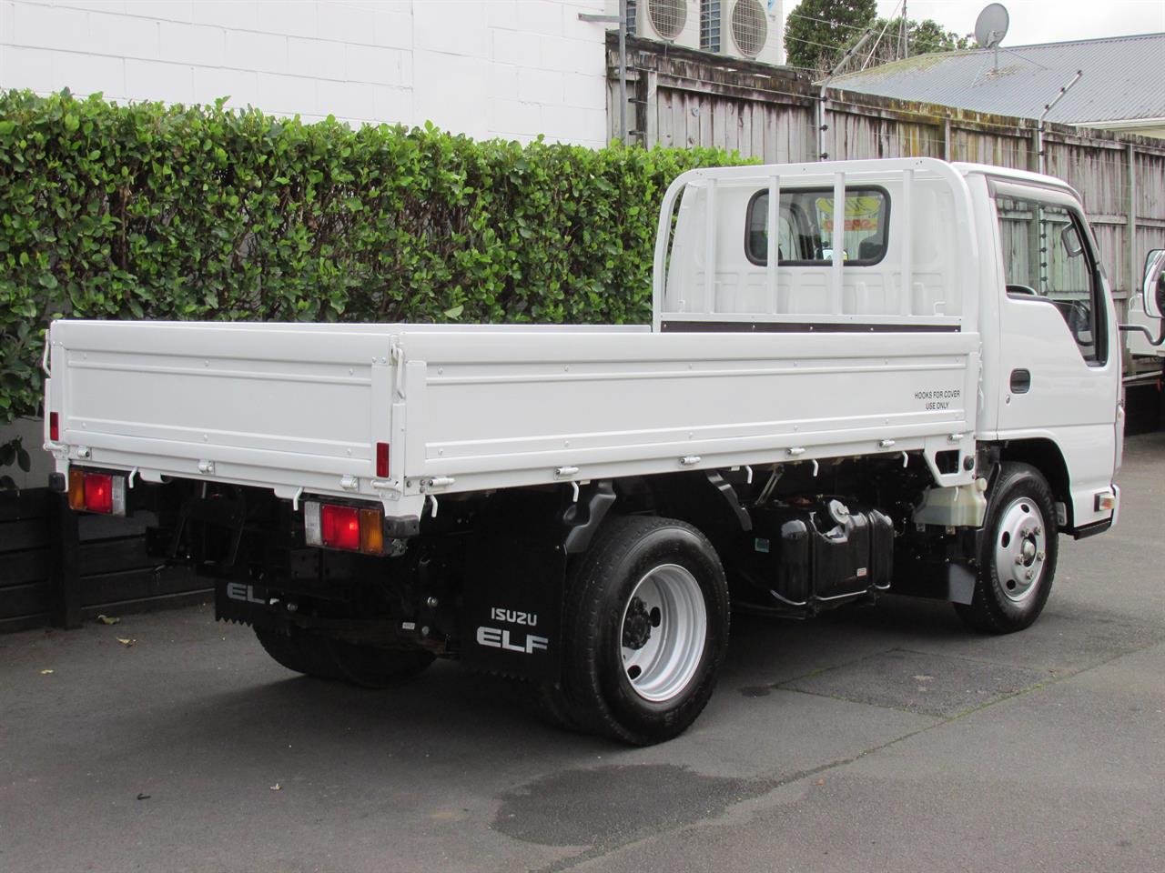 2019 Isuzu Elf