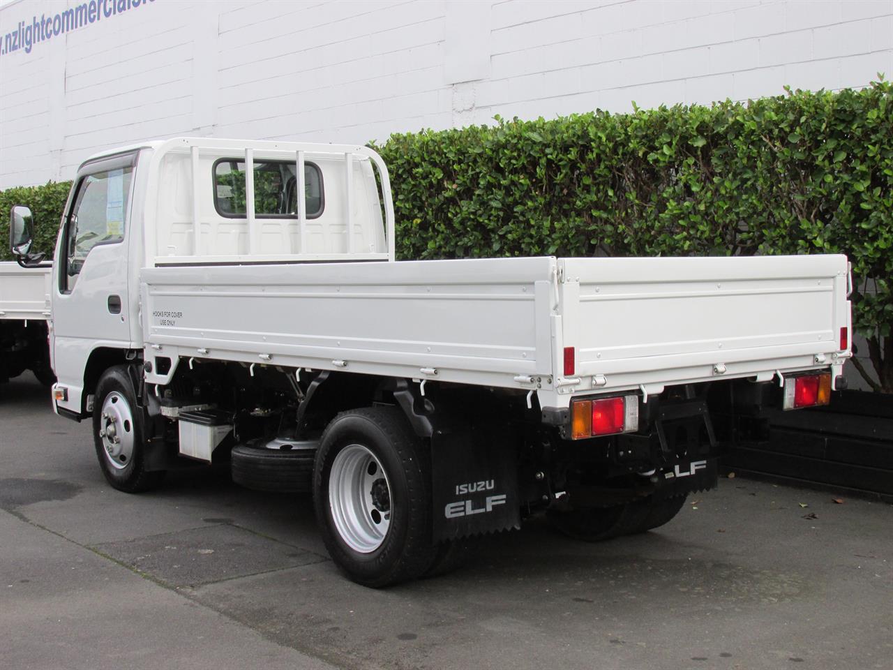 2019 Isuzu Elf