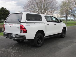 2022 Toyota Hilux - Thumbnail