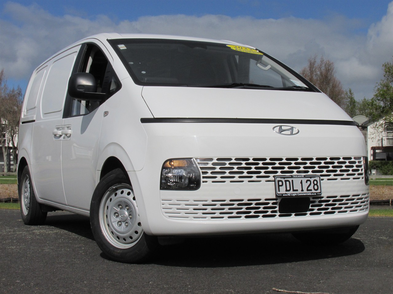 2022 Hyundai Staria