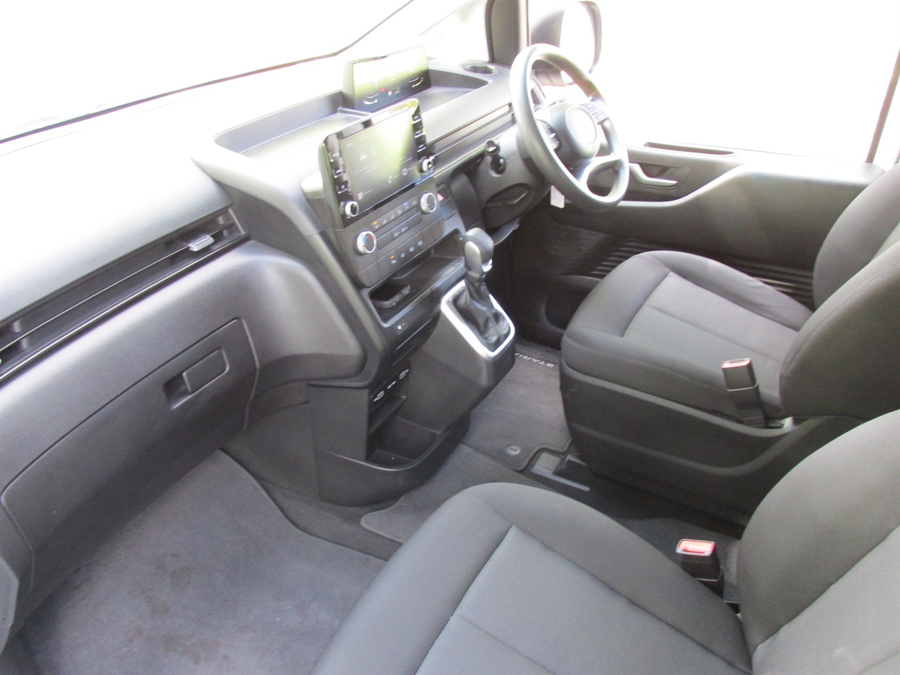 2022 Hyundai Staria