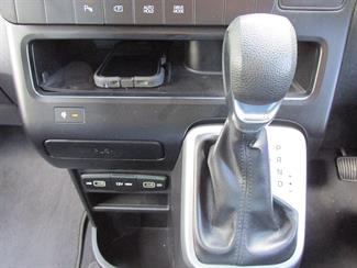 2022 Hyundai Staria - Thumbnail