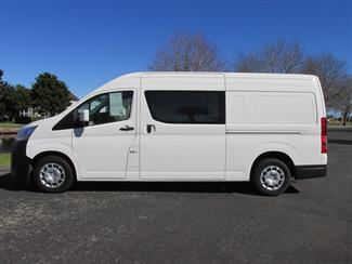 2021 Toyota Hiace - Thumbnail