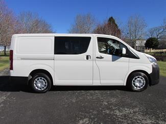 2020 Toyota Hiace - Thumbnail