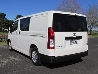 2020 Toyota Hiace - Thumbnail