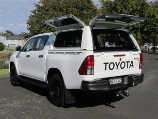 2020 Toyota Hilux - Thumbnail