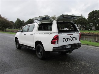 2020 Toyota Hilux - Thumbnail