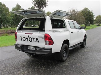 2020 Toyota Hilux - Thumbnail