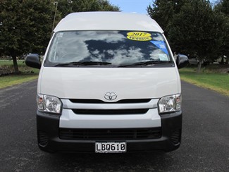 2017 Toyota Hiace - Thumbnail