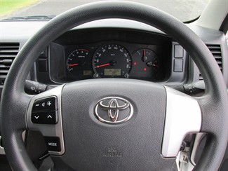 2017 Toyota Hiace - Thumbnail