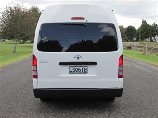 2017 Toyota Hiace - Thumbnail