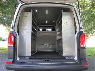 2020 Volkswagen Transporter - Thumbnail