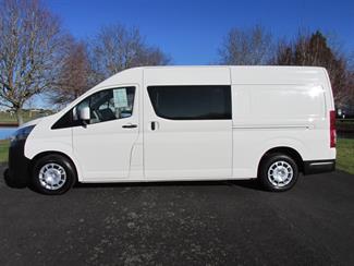 2021 Toyota Hiace - Thumbnail