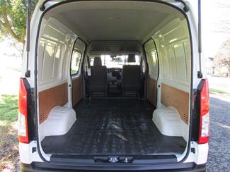 2021 Toyota Hiace - Thumbnail