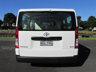 2021 Toyota Hiace - Thumbnail