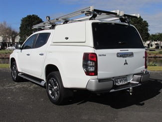 2021 Mitsubishi Triton - Thumbnail