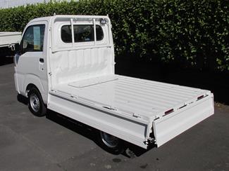 2023 Daihatsu Hijet - Thumbnail