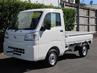 2023 Daihatsu Hijet - Thumbnail