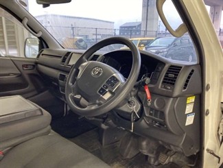 2021 Toyota Hiace - Thumbnail