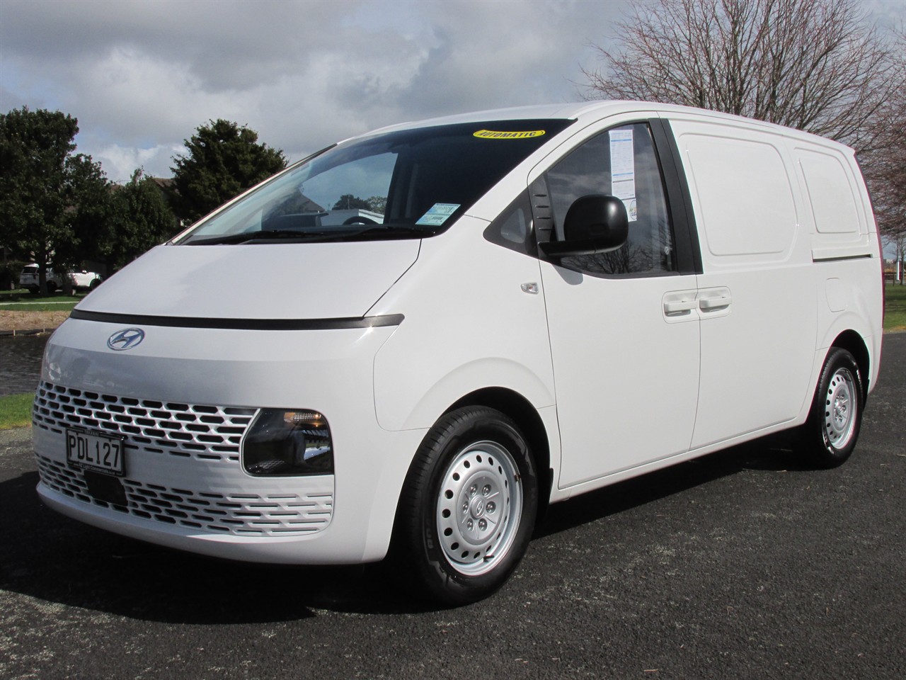 2022 Hyundai Staria