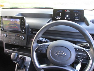 2022 Hyundai Staria - Thumbnail