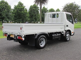 2018 Toyota Dyna - Thumbnail