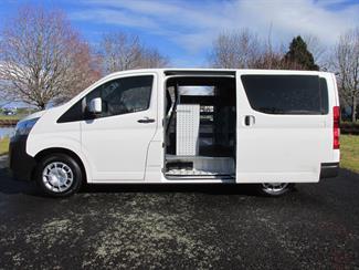 2021 Toyota Hiace - Thumbnail