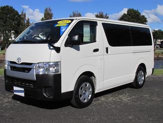 2022 Toyota Hiace - Thumbnail