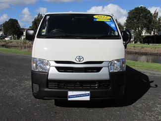 2022 Toyota Hiace - Thumbnail