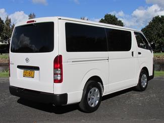2022 Toyota Hiace - Thumbnail