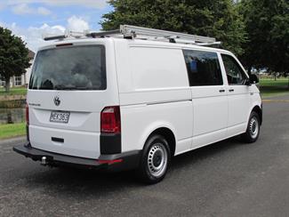 2019 Volkswagen Transporter - Thumbnail