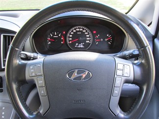 2021 Hyundai iMax - Thumbnail