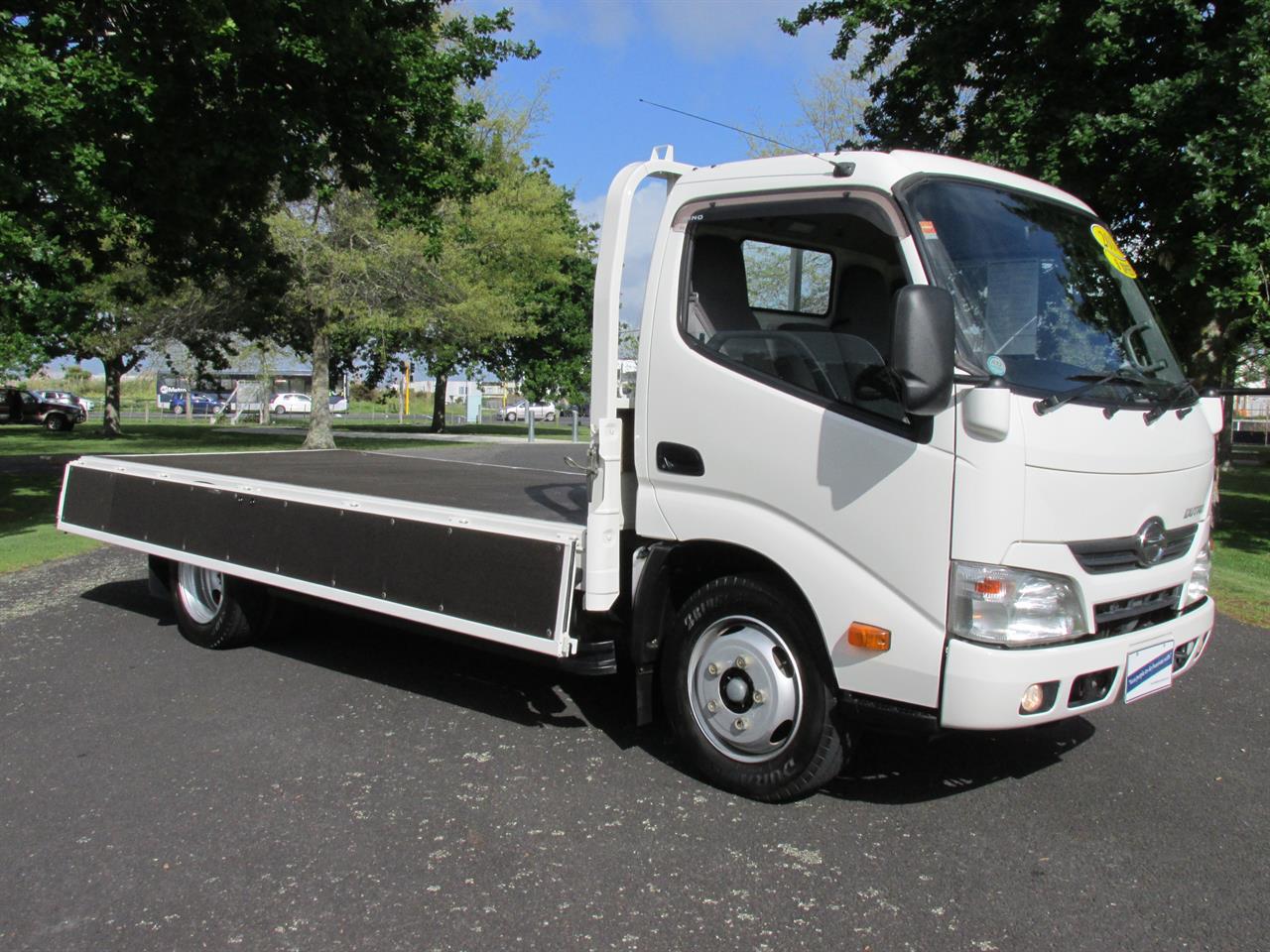 2014 Hino Dutro