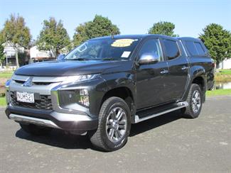 2022 Mitsubishi Triton - Thumbnail