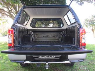 2022 Mitsubishi Triton - Thumbnail