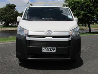 2020 Toyota Hiace - Thumbnail