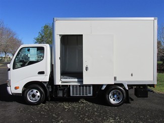 2011 Toyota Toyoace - Thumbnail