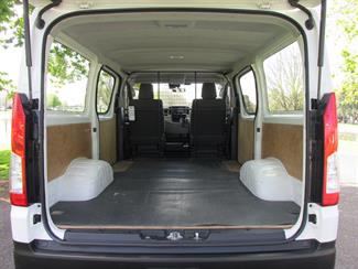 2021 Toyota Hiace - Thumbnail