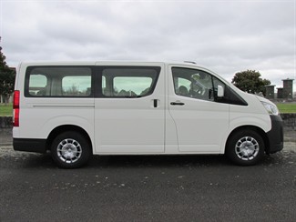2021 Toyota Hiace - Thumbnail