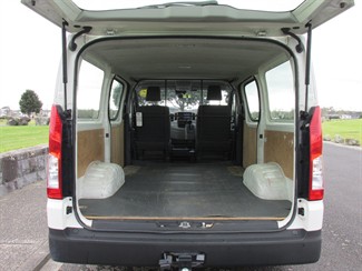 2021 Toyota Hiace - Thumbnail