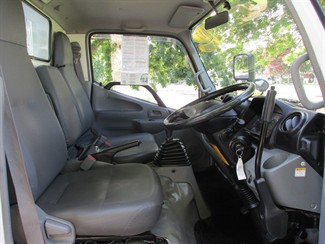 2017 Hino Dutro - Thumbnail