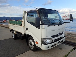 2017 Hino Dutro - Thumbnail