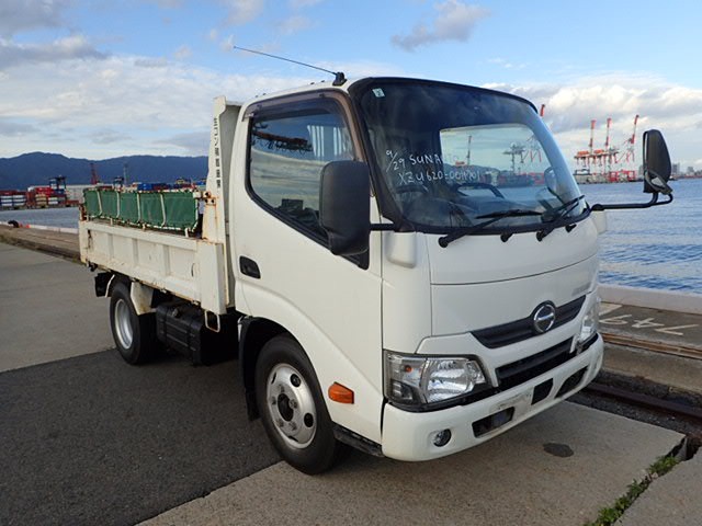 2017 Hino Dutro