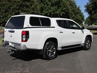 2022 Mitsubishi Triton - Thumbnail