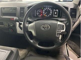 2022 Toyota Hiace - Thumbnail