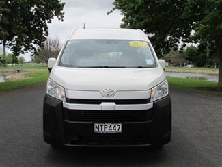 2021 Toyota Hiace - Thumbnail