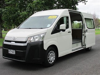 2021 Toyota Hiace - Thumbnail
